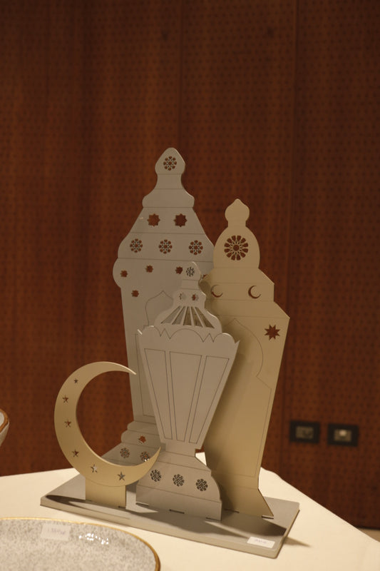 Set of small lanterns stand